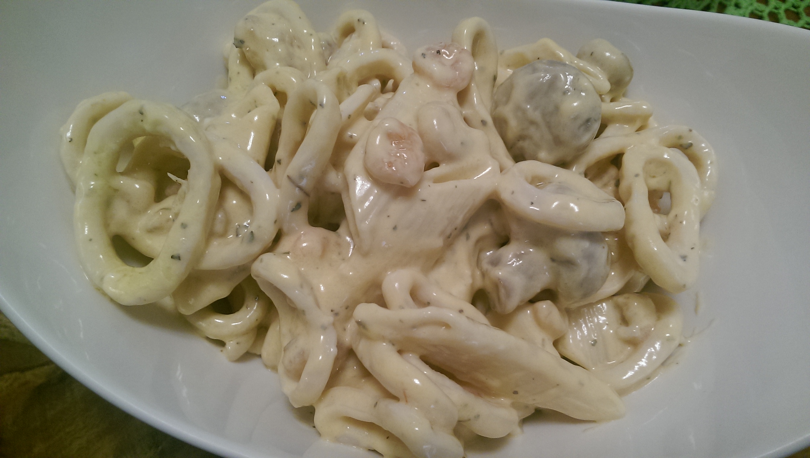Quick pasta-calamari appetizer اردور فوری فوتی ماهی مرکب و پاستا