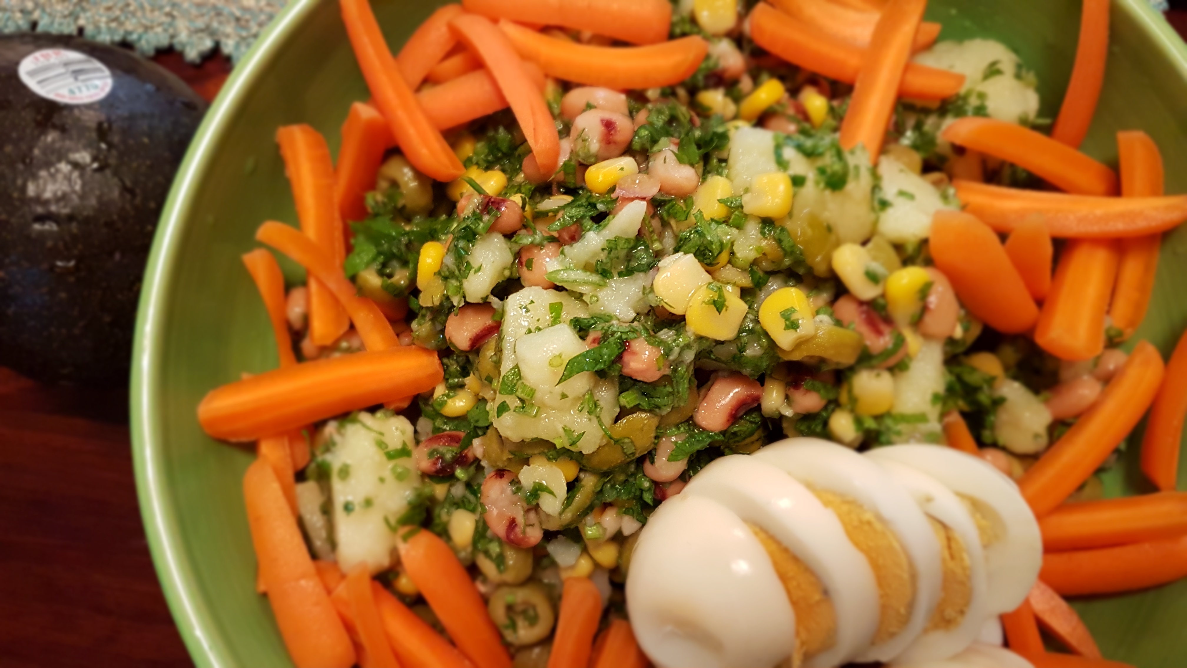 Black-eyed pea salad   سالاد لوبیا چشم بلبلی